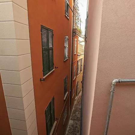 Eleganza In Centro A Nervi, A 2 Passi Dal Mare. *