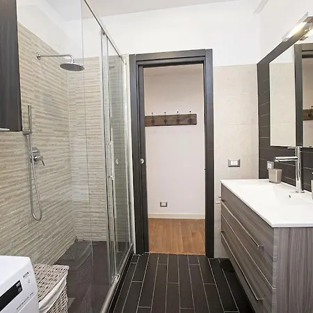 Eleganza In Centro A Nervi, A 2 Passi Dal Mare.