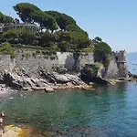 Eleganza In Centro A Nervi, A 2 Passi Dal Mare. *
