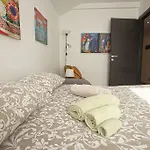 Eleganza In Centro A Nervi, A 2 Passi Dal Mare. Janov