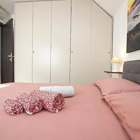 Eleganza In Centro A Nervi, A 2 Passi Dal Mare. *