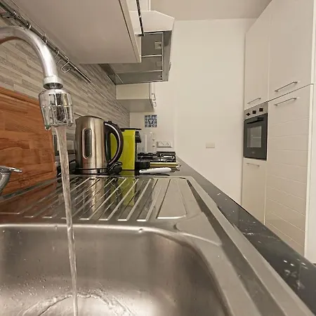 Eleganza In Centro A Nervi, A 2 Passi Dal Mare.